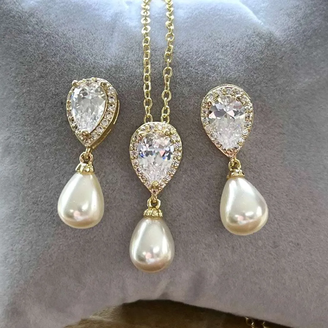 Alisha Jewellery Set, Gold Crystal Teardrop Pearl Earrings with Pendant Necklace