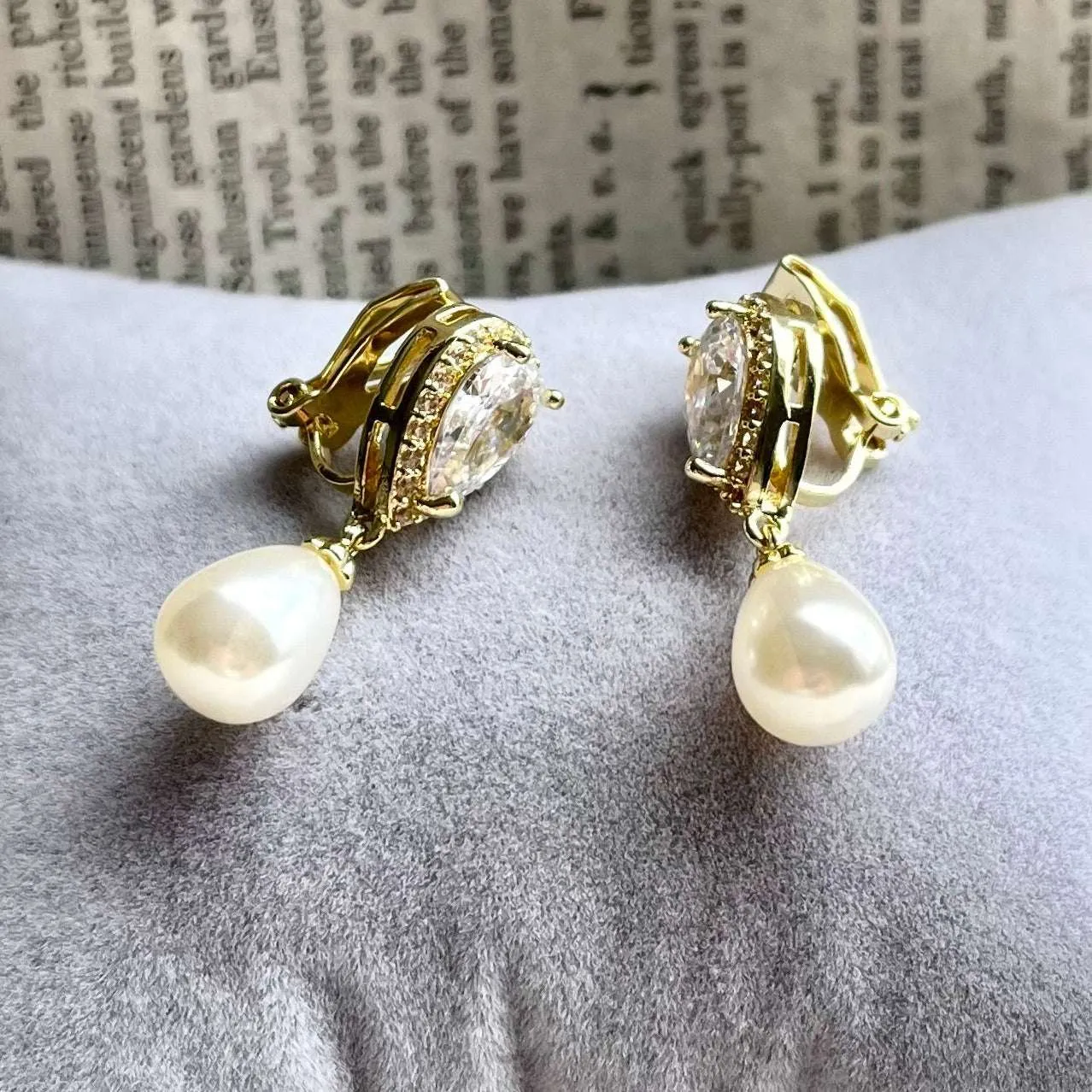 Alisha Jewellery Set, Gold Crystal Teardrop Pearl Earrings with Pendant Necklace