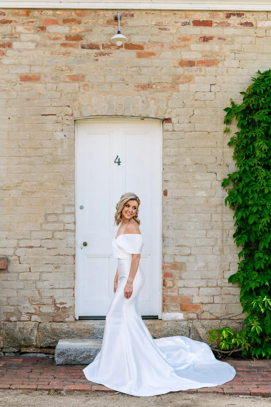 Dancing Queen: Chic Mermaid Sheath Wedding Dress with Bardot Bodice