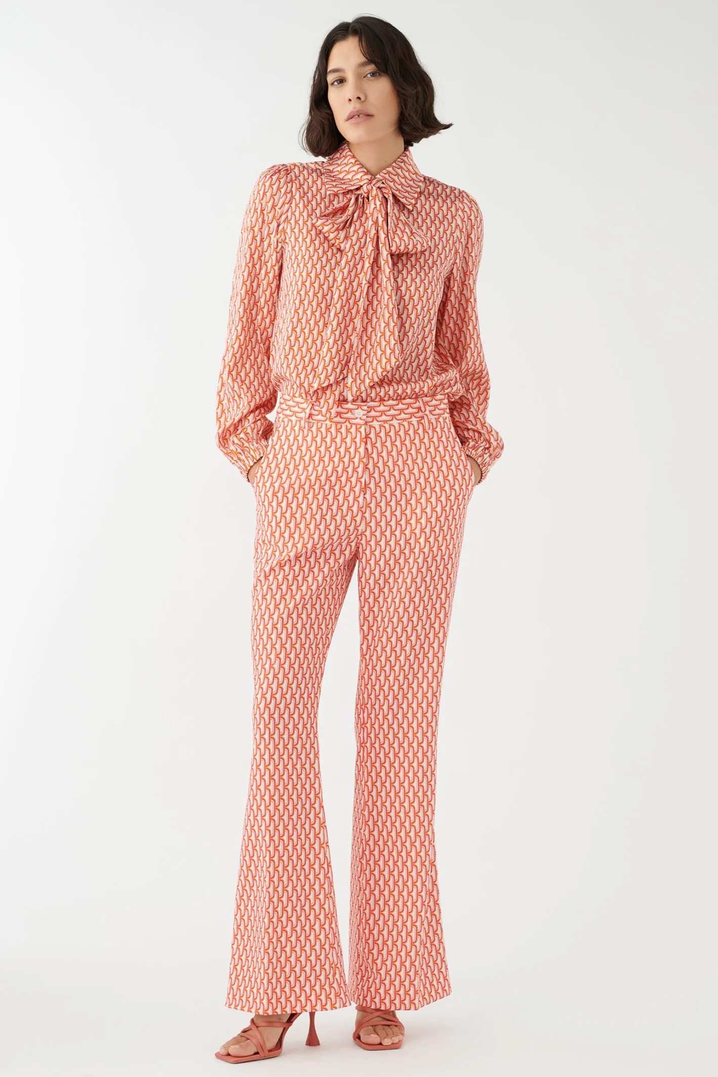 Dea Kudibal Rihannadea 0390424 5783 Pink Yukon Leche Flared Trousers