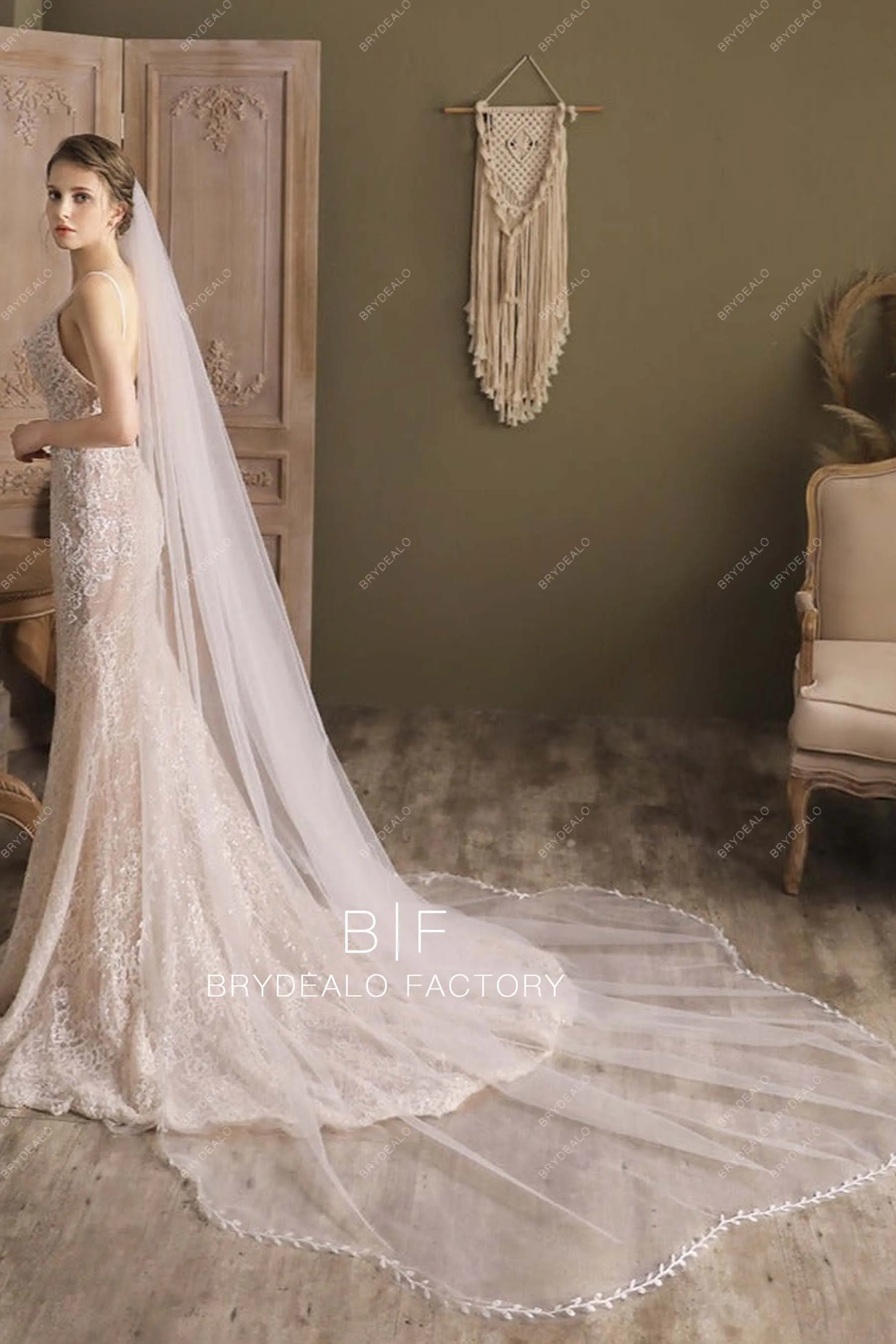 Leaf Motif Lace Cutout Edge Bridal Veil Cathedral Length Wedding Veil