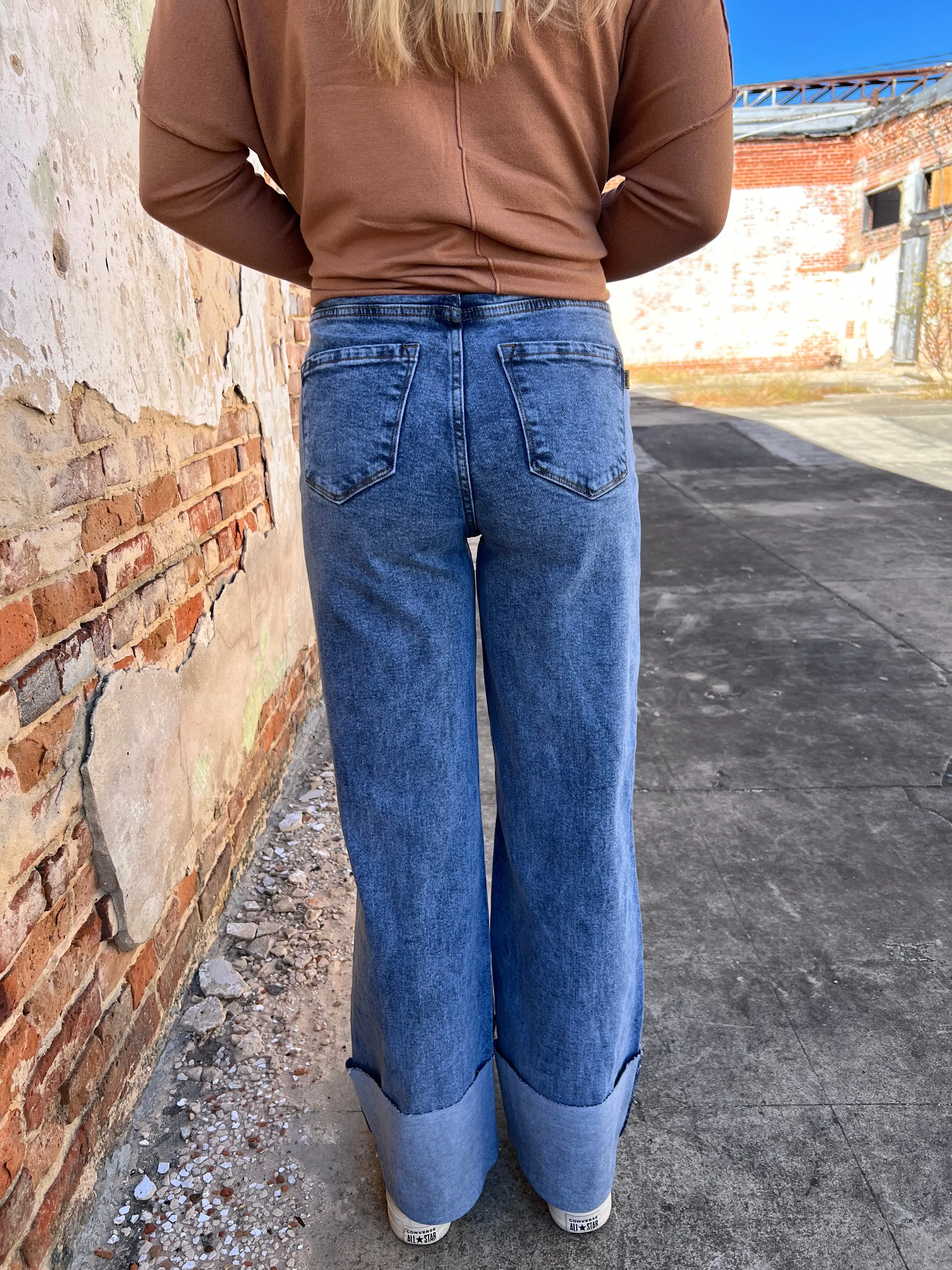 Lindsey High Waisted Wide Leg Jeans in Vintage Tinted Wash
