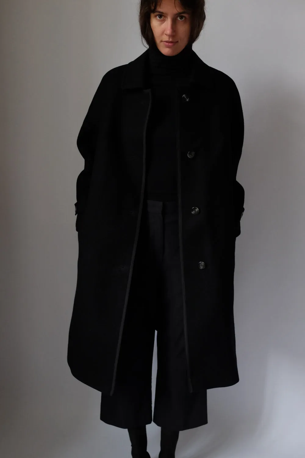 PURE WOOL BLACK CLASSY COAT
