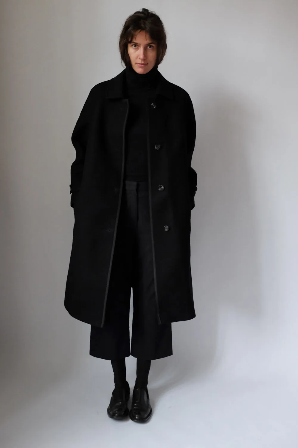 PURE WOOL BLACK CLASSY COAT