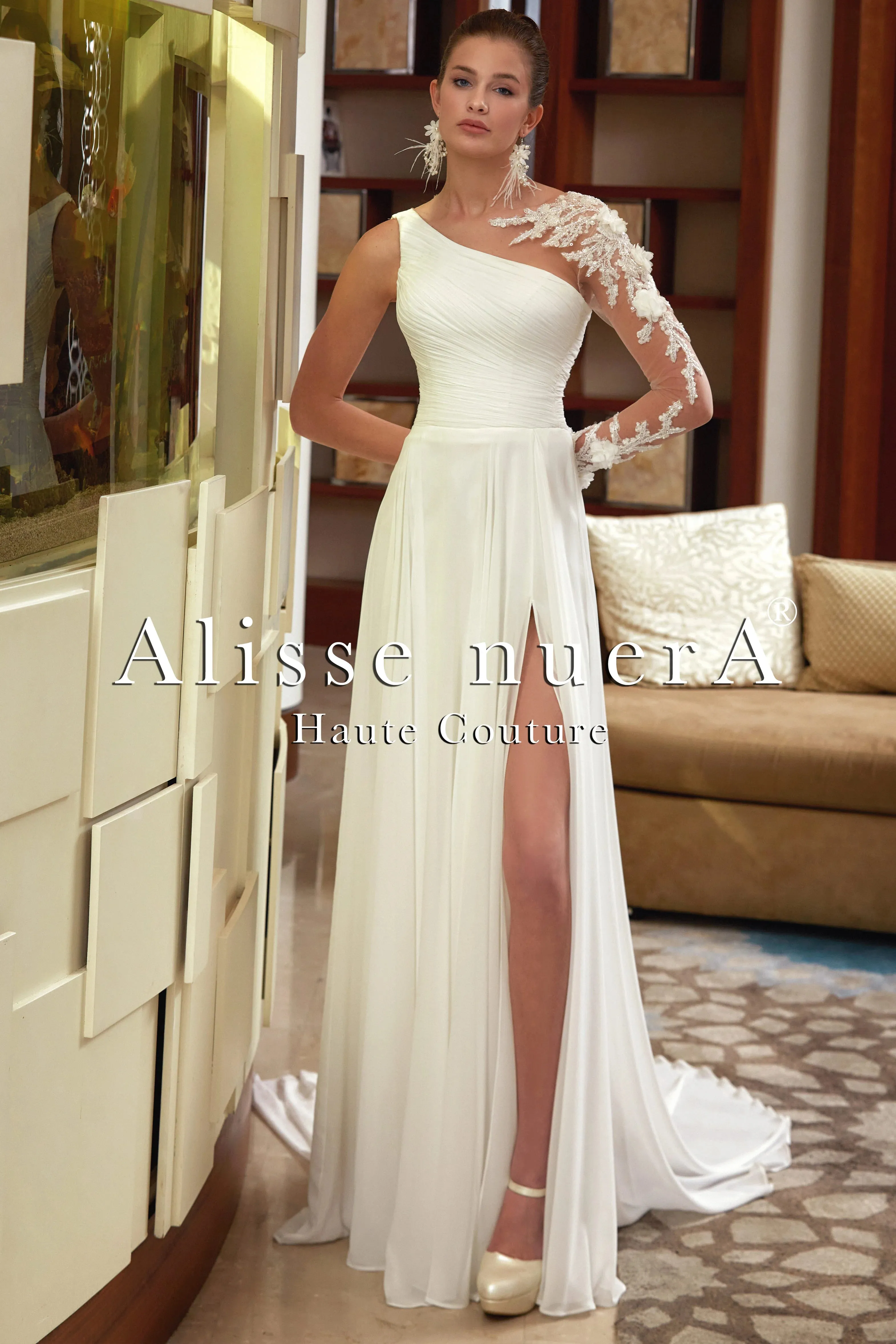 Three-dimensional Lace Slit Wedding Dress with Asymmetrical Sleeves